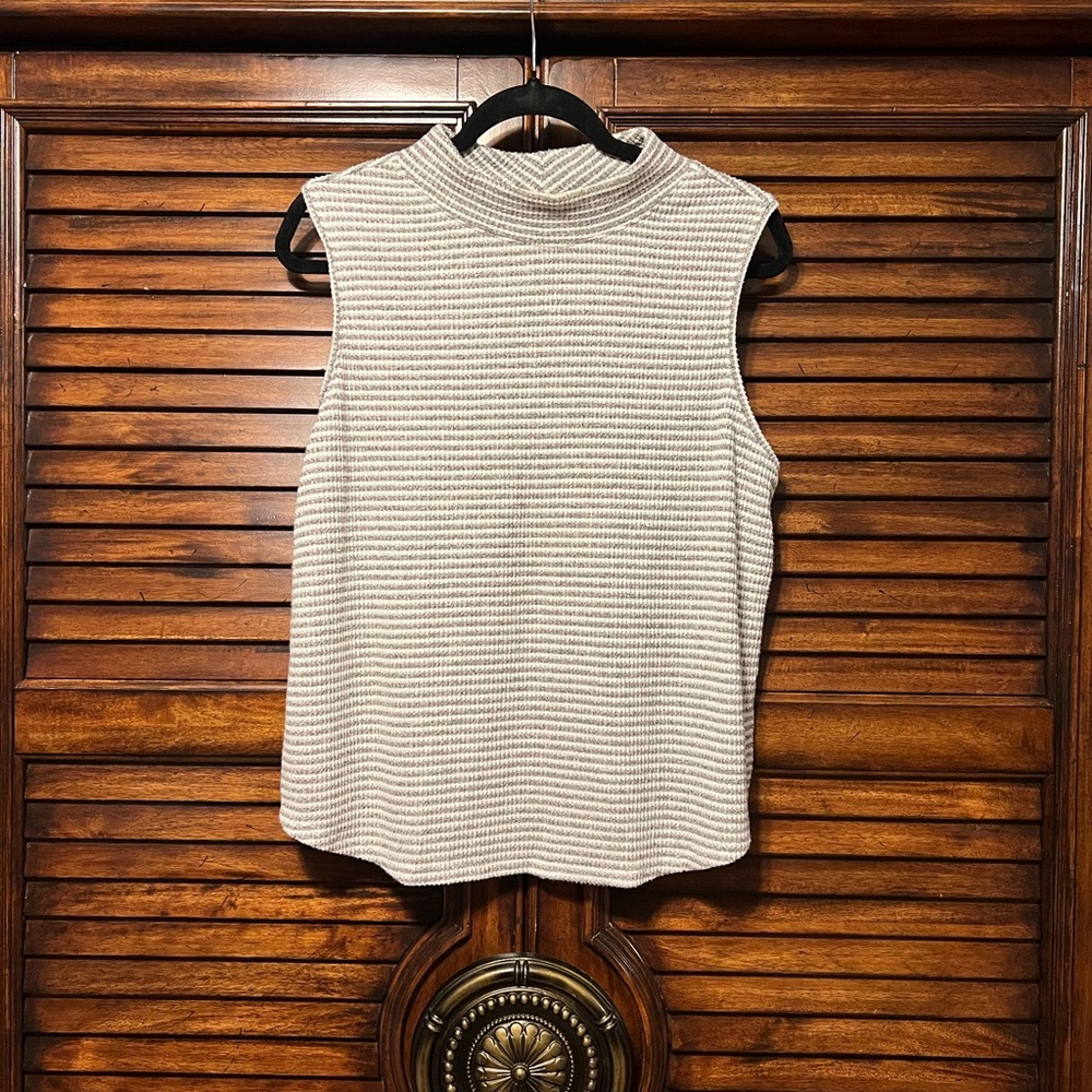 Chico's Zenergy Striped Mock‎ Turtleneck Knit Sleeveless Top Sz 2P US 12/14 P - Picture 2 of 10